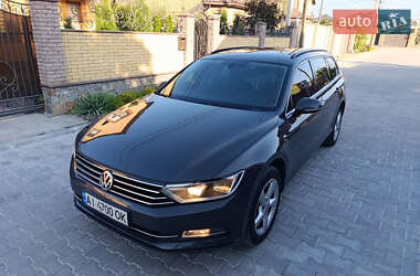 Универсал Volkswagen Passat 2015 в Киеве