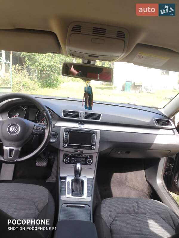 Универсал Volkswagen Passat 2011 в Судовой Вишне