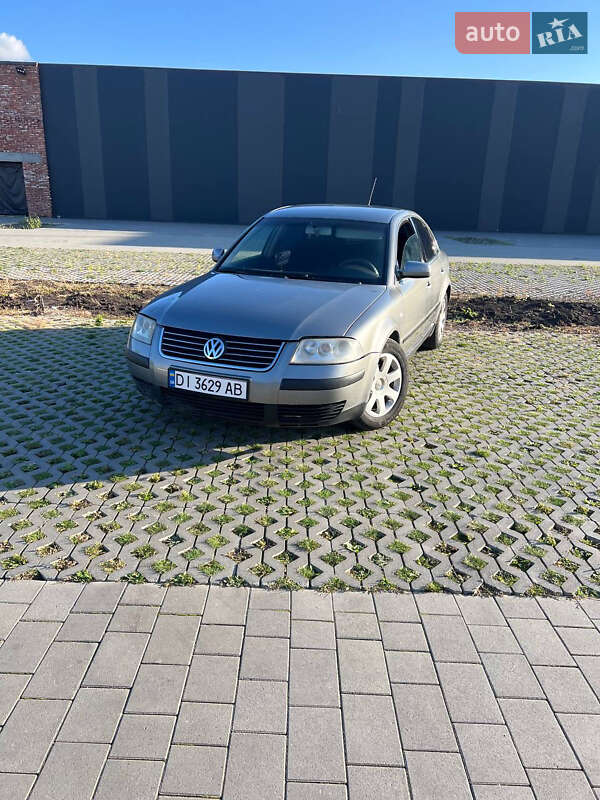 Седан Volkswagen Passat 2003 в Хмельницькому
