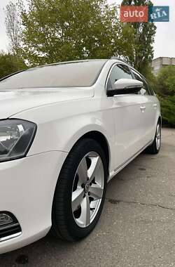 Универсал Volkswagen Passat 2013 в 