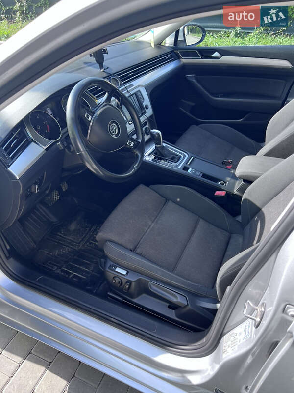 Универсал Volkswagen Passat 2016 в Каменец-Подольском