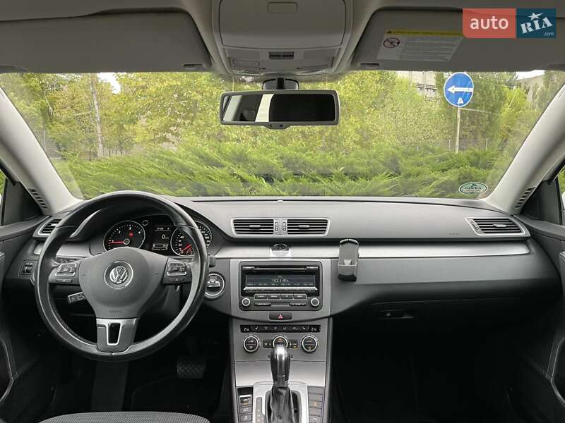 Універсал Volkswagen Passat 2013 в Миколаєві