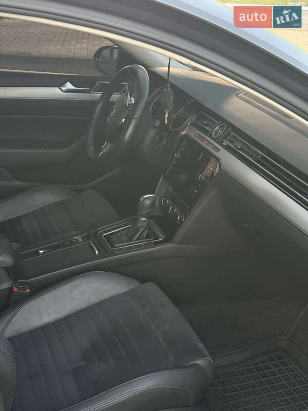 Седан Volkswagen Passat 2017 в Ахтырке фото 10 Седан Volkswagen Passat 2017 в Ахтырке