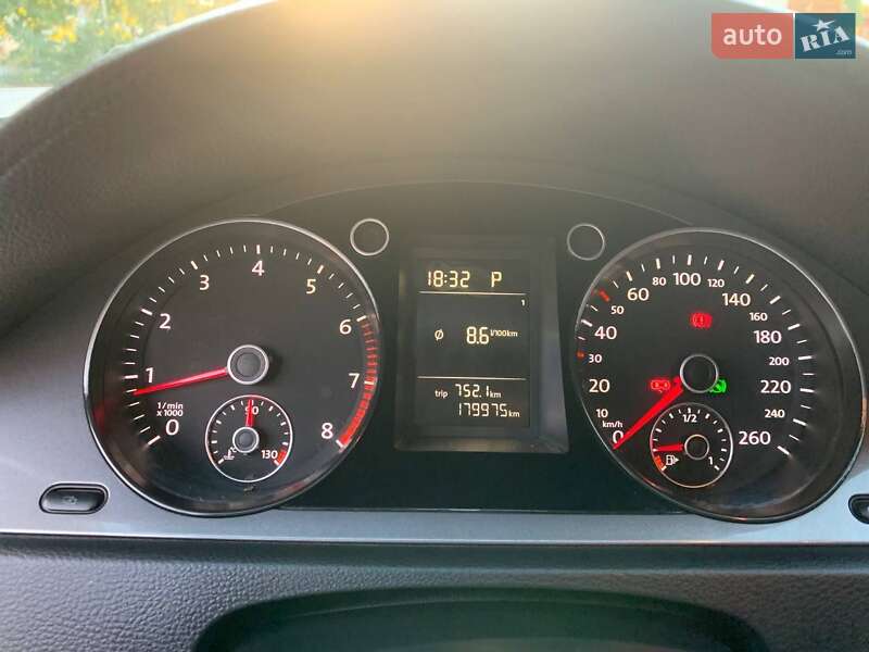 Седан Volkswagen Passat 2010 в Балте