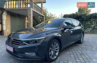 Универсал Volkswagen Passat 2021 в Львове