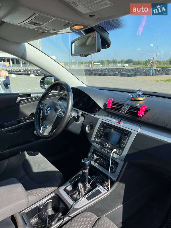 Универсал Volkswagen Passat 2010 в Львове фото 12 Универсал Volkswagen Passat 2010 в Львове