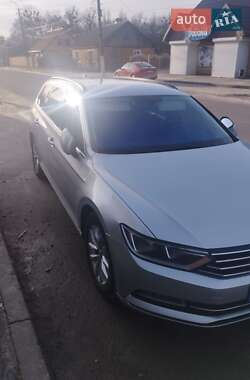 Универсал Volkswagen Passat 2015 в Нововолынске