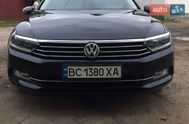 Седан Volkswagen Passat 2017 в Львове
