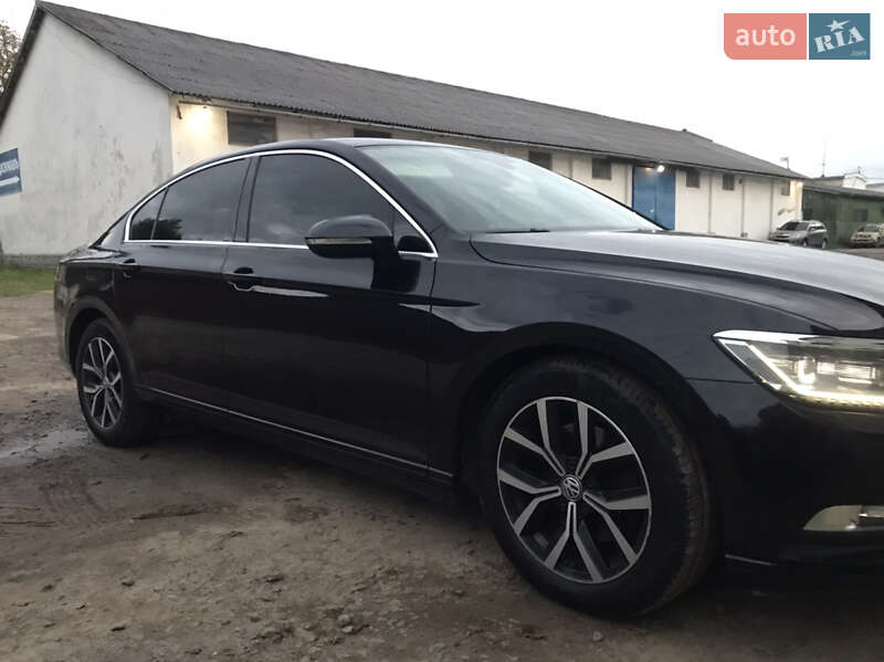 Седан Volkswagen Passat 2017 в Львові
