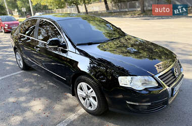 Седан Volkswagen Passat 2009 в Днепре