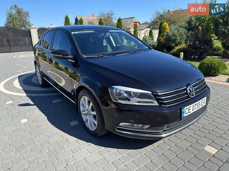 Седан Volkswagen Passat 2012 в Сторожинце