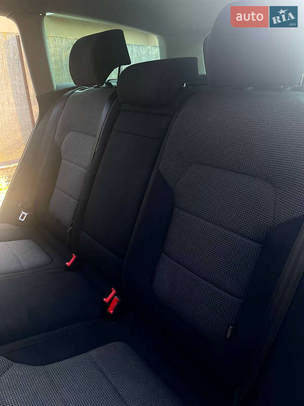 Универсал Volkswagen Passat 2011 в Любомле фото 17 Универсал Volkswagen Passat 2011 в Любомле