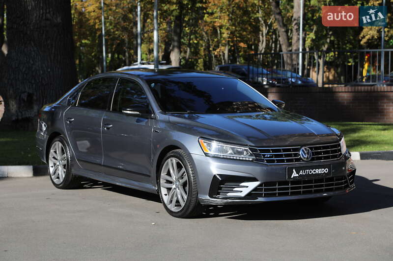 Седан Volkswagen Passat 2017 в Харькове