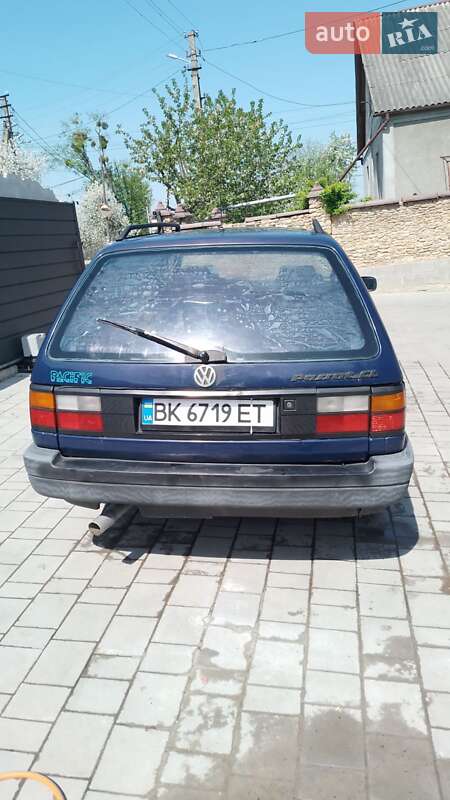 Универсал Volkswagen Passat 1993 в Ровно