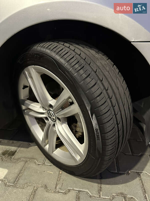 Седан Volkswagen Passat 2014 в Виннице