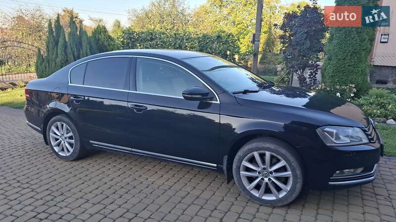 Седан Volkswagen Passat 2012 в Львові
