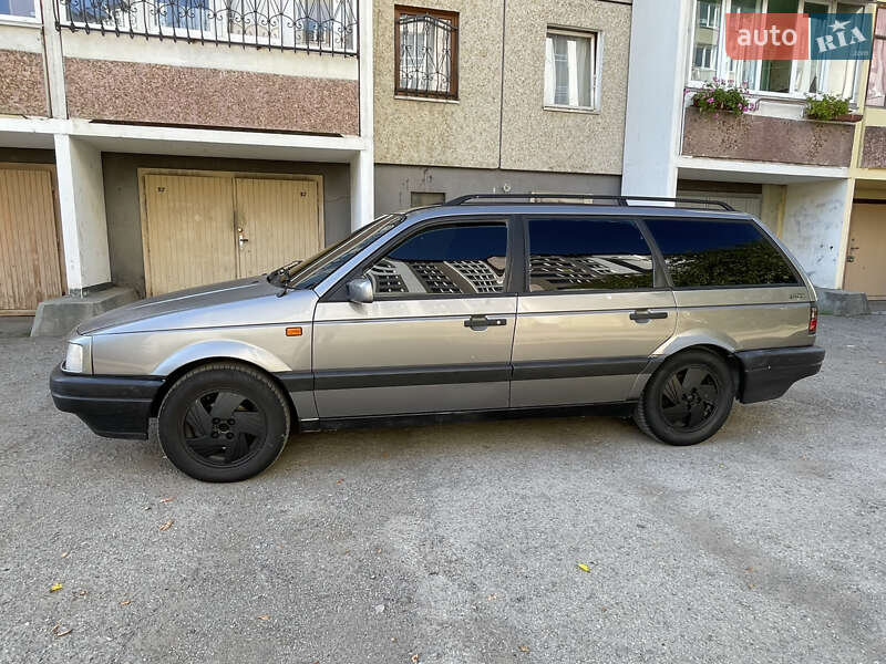 Универсал Volkswagen Passat 1993 в Ивано-Франковске