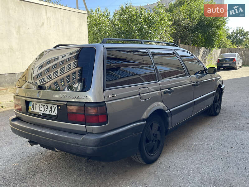 Универсал Volkswagen Passat 1993 в Ивано-Франковске