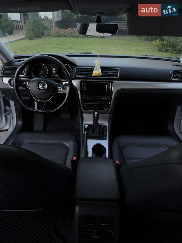 Седан Volkswagen Passat 2019 в Коростені