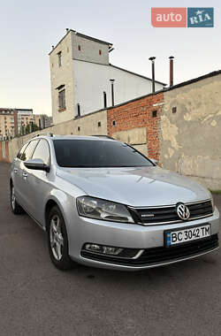 Универсал Volkswagen Passat 2012 в 