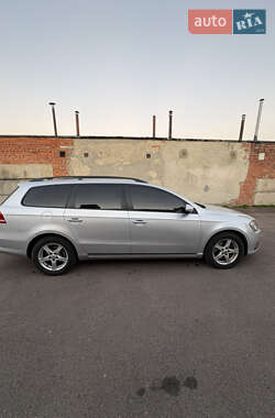 Универсал Volkswagen Passat 2012 в 