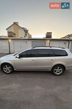 Универсал Volkswagen Passat 2012 в 