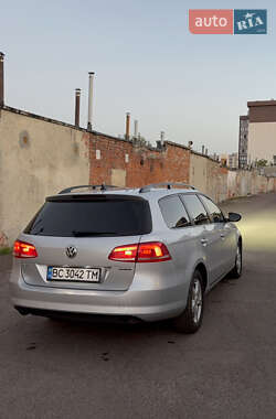 Универсал Volkswagen Passat 2012 в 