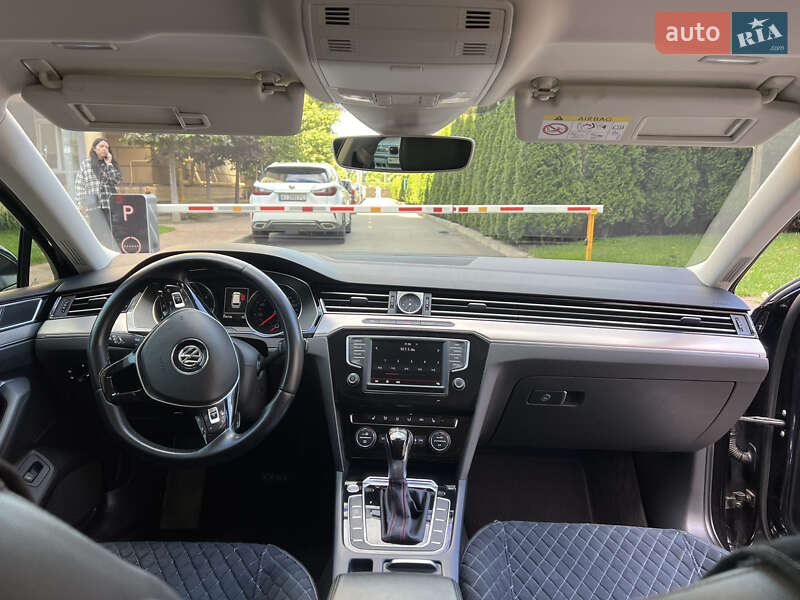 Универсал Volkswagen Passat 2015 в Киеве