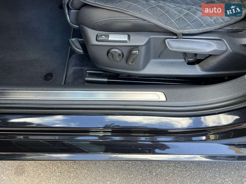 Универсал Volkswagen Passat 2015 в Киеве