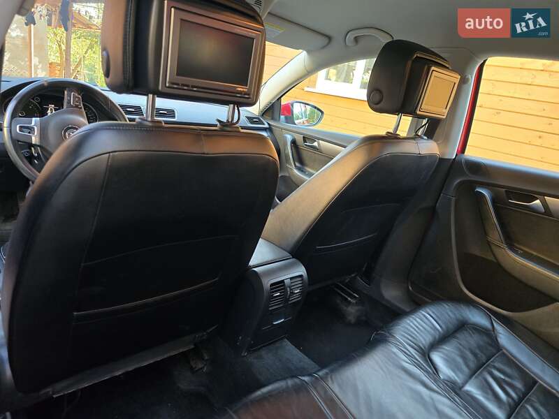 Седан Volkswagen Passat 2011 в Старом Самборе