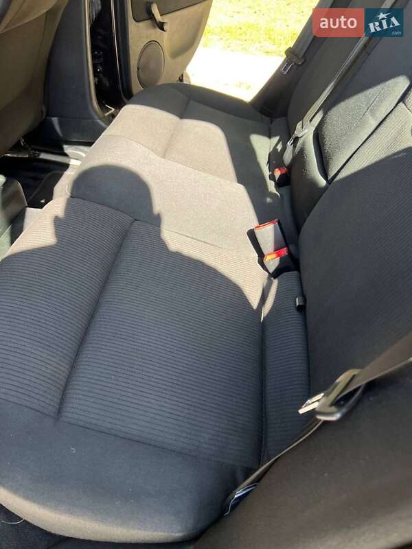 Универсал Volkswagen Passat 2002 в Львове