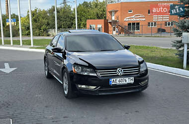 Седан Volkswagen Passat 2012 в Днепре