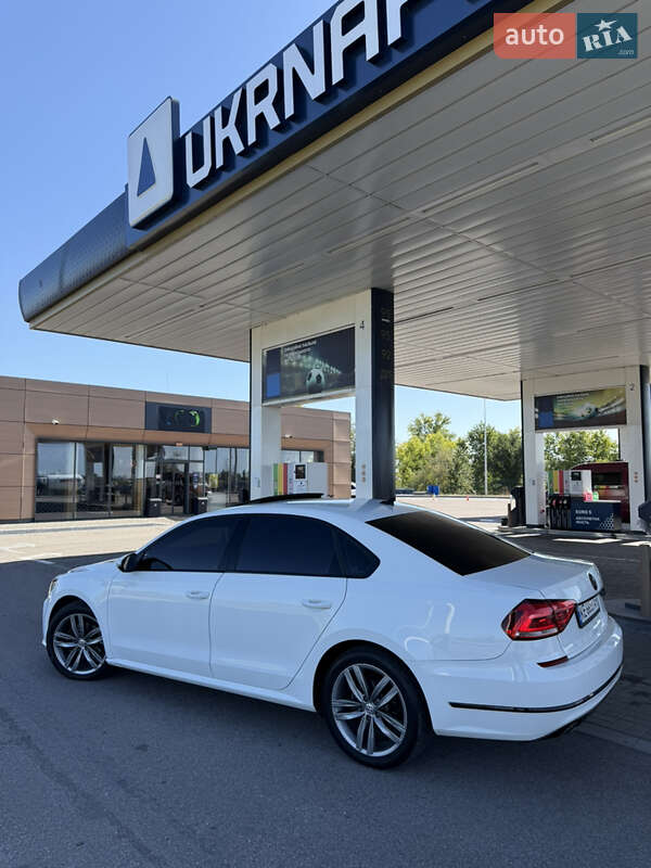 Седан Volkswagen Passat 2017 в Днепре фото 14 Седан Volkswagen Passat 2017 в Днепре