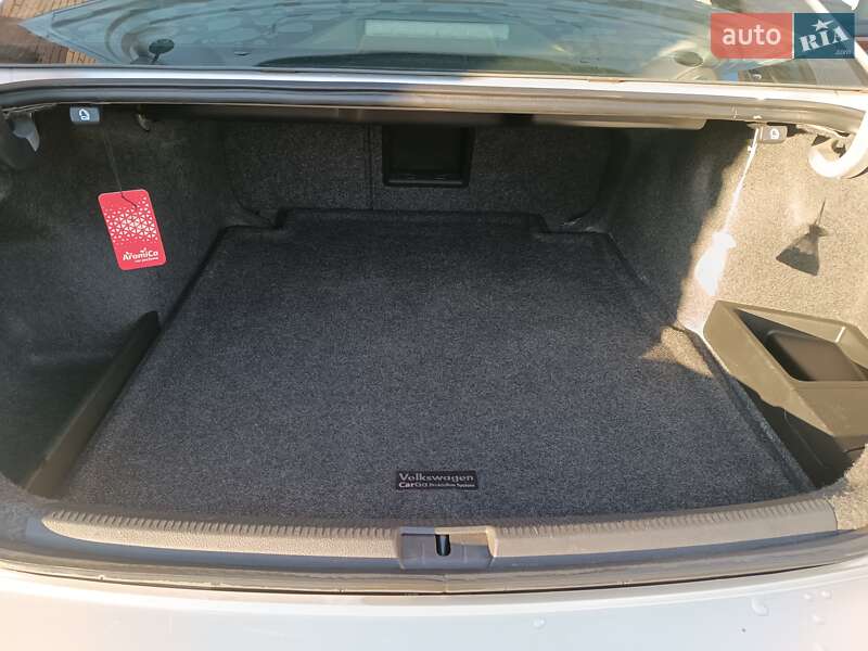 Седан Volkswagen Passat 2012 в Виннице