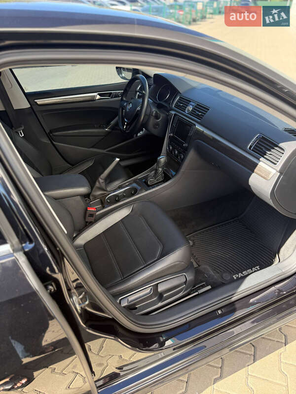 Седан Volkswagen Passat 2017 в Києві