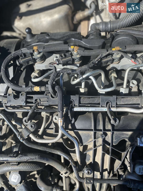 Универсал Volkswagen Passat 2013 в Ивано-Франковске