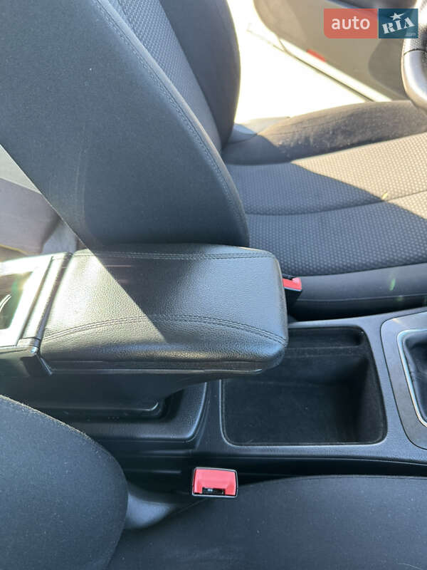 Универсал Volkswagen Passat 2006 в Дрогобыче