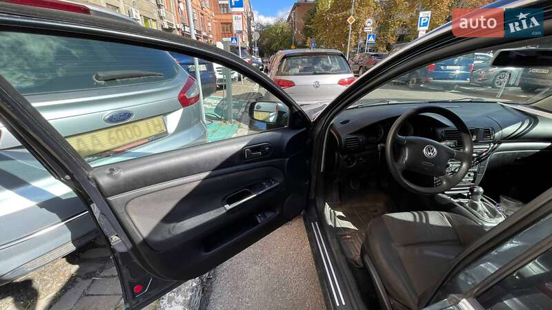 Универсал Volkswagen Passat 2001 в Киеве