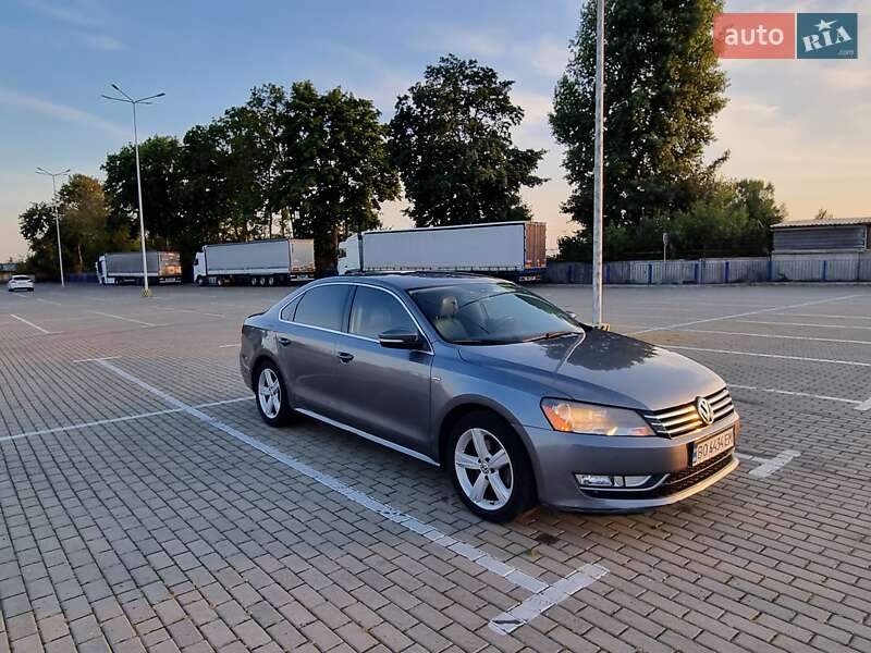 Седан Volkswagen Passat 2015 в Тернополе