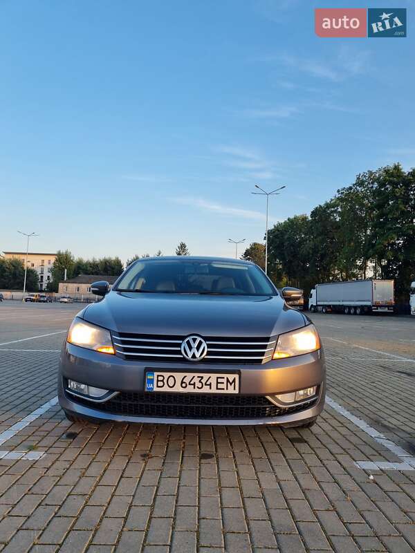 Седан Volkswagen Passat 2015 в Тернополе
