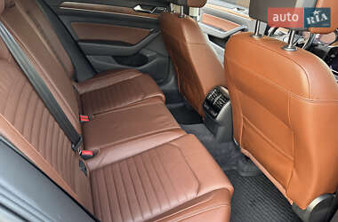 Седан Volkswagen Passat 2018 в 