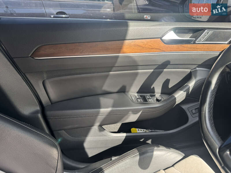 Седан Volkswagen Passat 2018 в Павлограде фото 12 Седан Volkswagen Passat 2018 в Павлограде