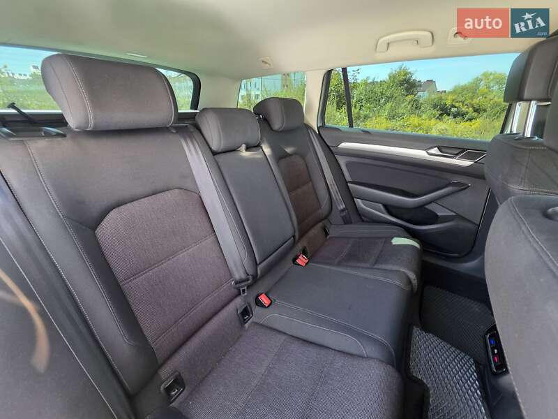 Универсал Volkswagen Passat 2015 в Львове