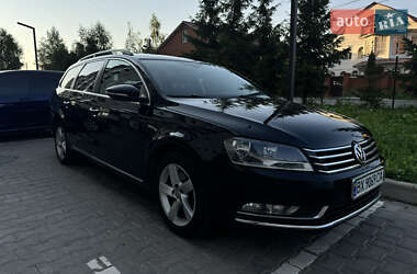 Универсал Volkswagen Passat 2014 в Хмельницком