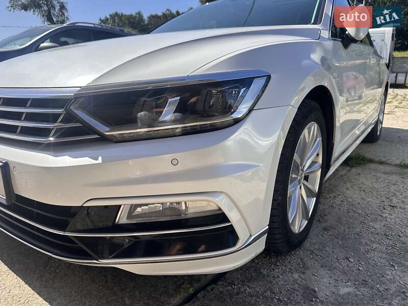 Седан Volkswagen Passat 2015 в Рівному