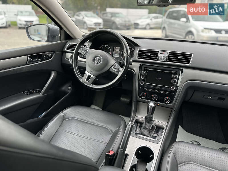 Седан Volkswagen Passat 2013 в Шептицькому