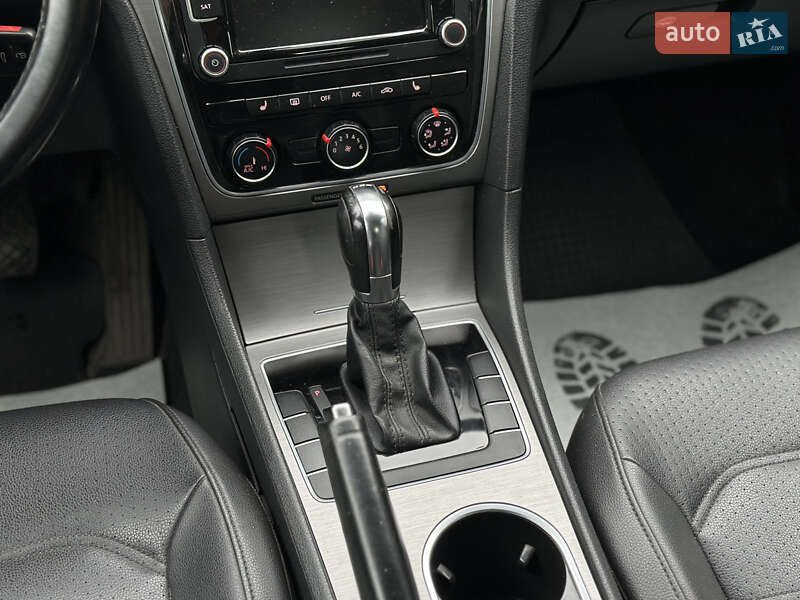 Седан Volkswagen Passat 2013 в Шептицькому