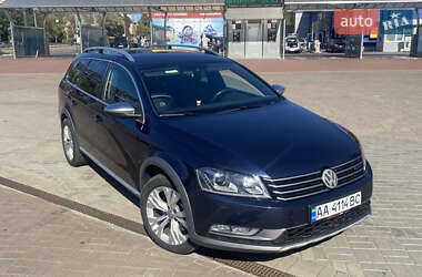 Универсал Volkswagen Passat 2013 в Киеве
