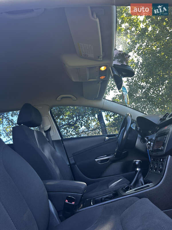 Универсал Volkswagen Passat 2007 в Вижнице