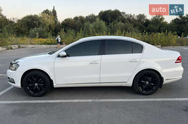 Седан Volkswagen Passat 2011 в 